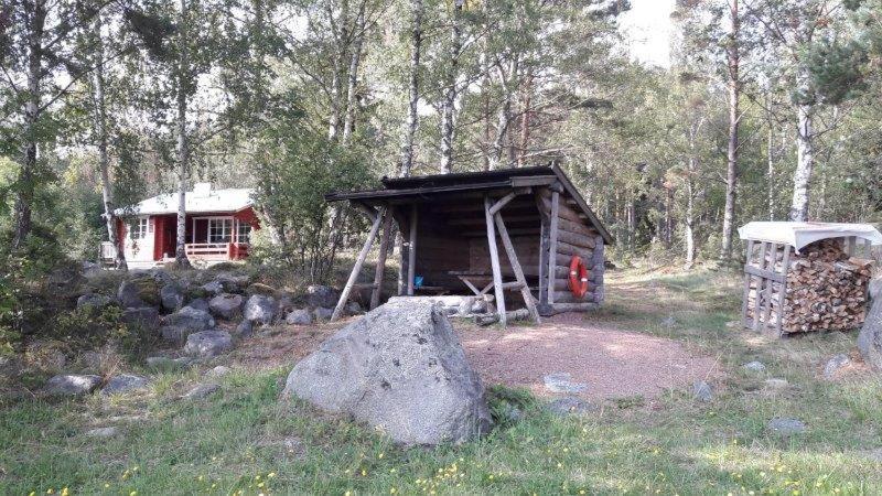 Mellangards Stugor - Foersta Stugan Foglo Exterior photo
